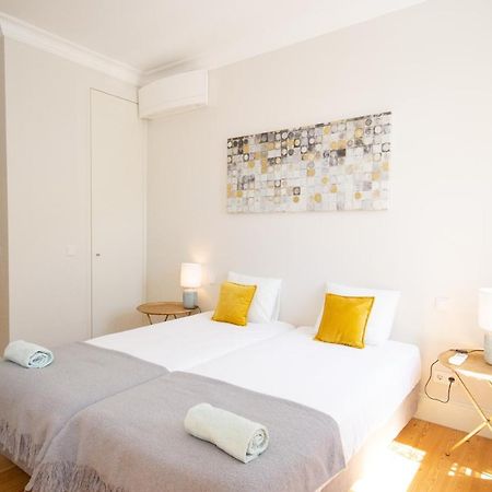 Cosy Marques De Pombal Apartment Lisbon Luaran gambar