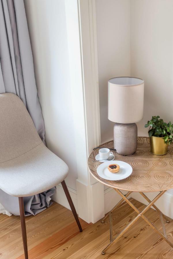Cosy Marques De Pombal Apartment Lisbon Luaran gambar