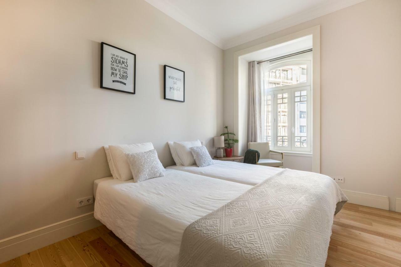 Cosy Marques De Pombal Apartment Lisbon Luaran gambar