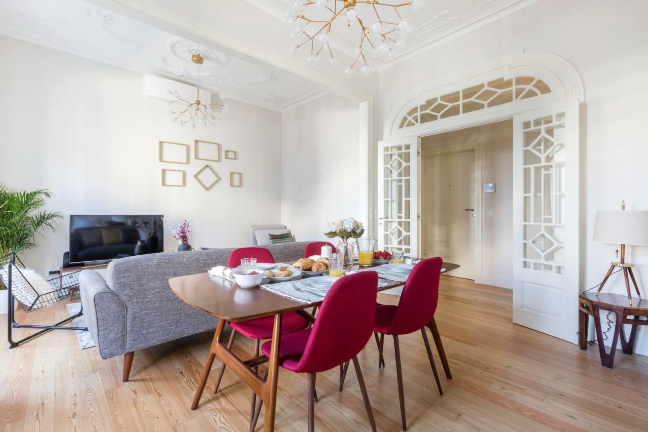 Cosy Marques De Pombal Apartment Lisbon Luaran gambar