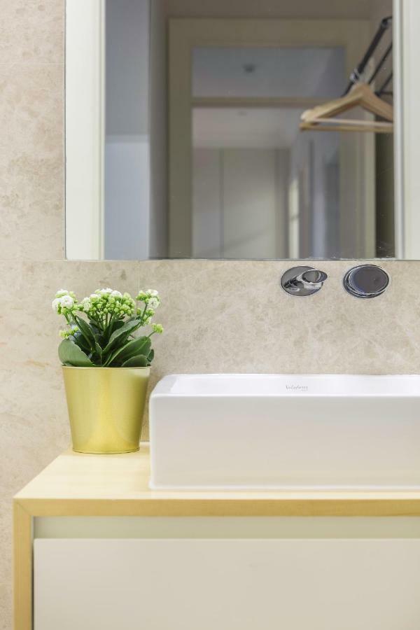 Cosy Marques De Pombal Apartment Lisbon Luaran gambar