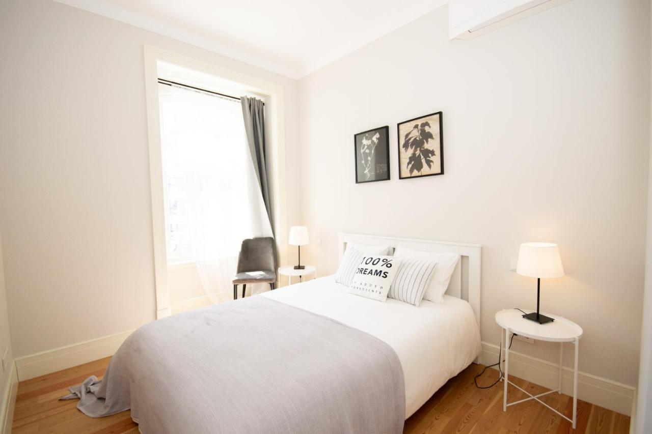 Cosy Marques De Pombal Apartment Lisbon Luaran gambar