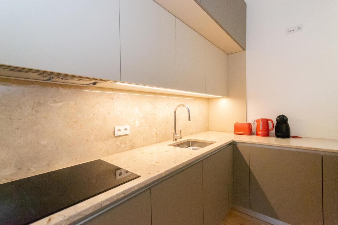 Cosy Marques De Pombal Apartment Lisbon Luaran gambar